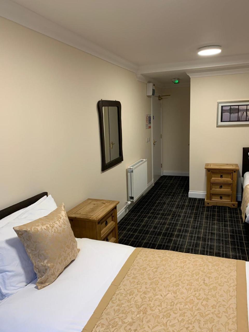 Waverley Inn Lodge Dingwall Exterior foto